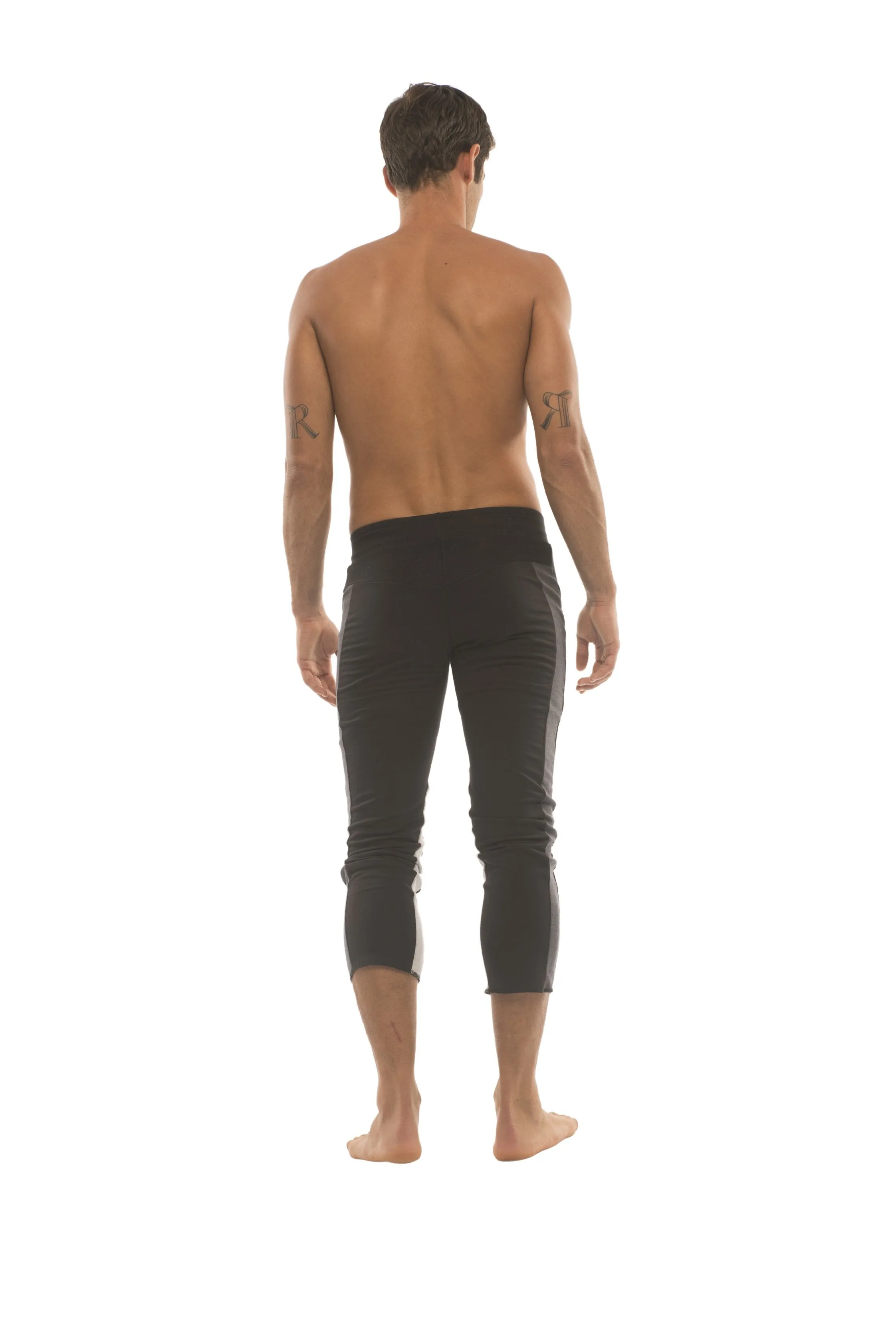 Mens 4/5 Zipper Pocket Capri Yoga Pants (Black w/Charcoal & GREY)