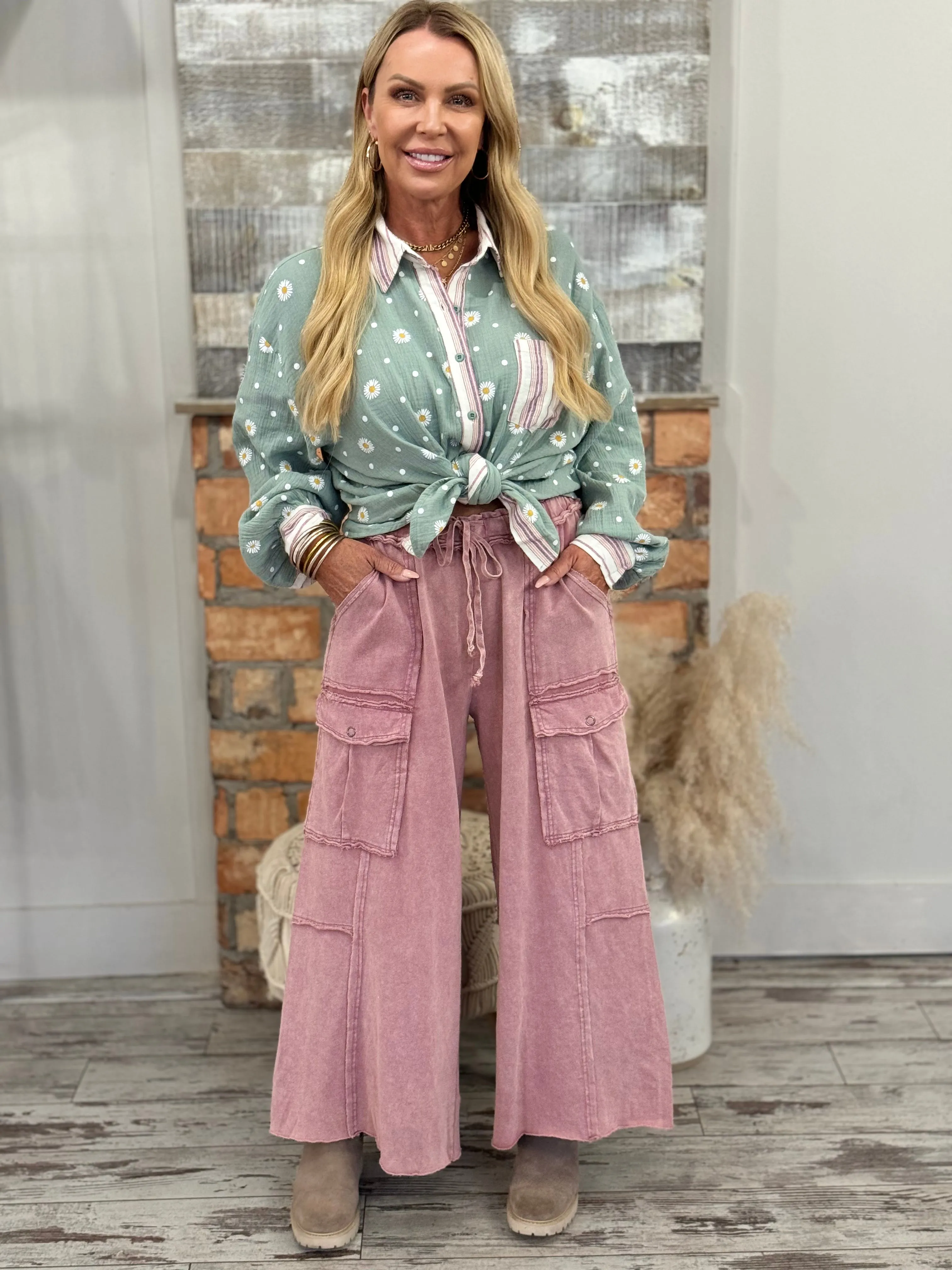 Reverse Stitch Cargo Wide Leg Pants in Mauve