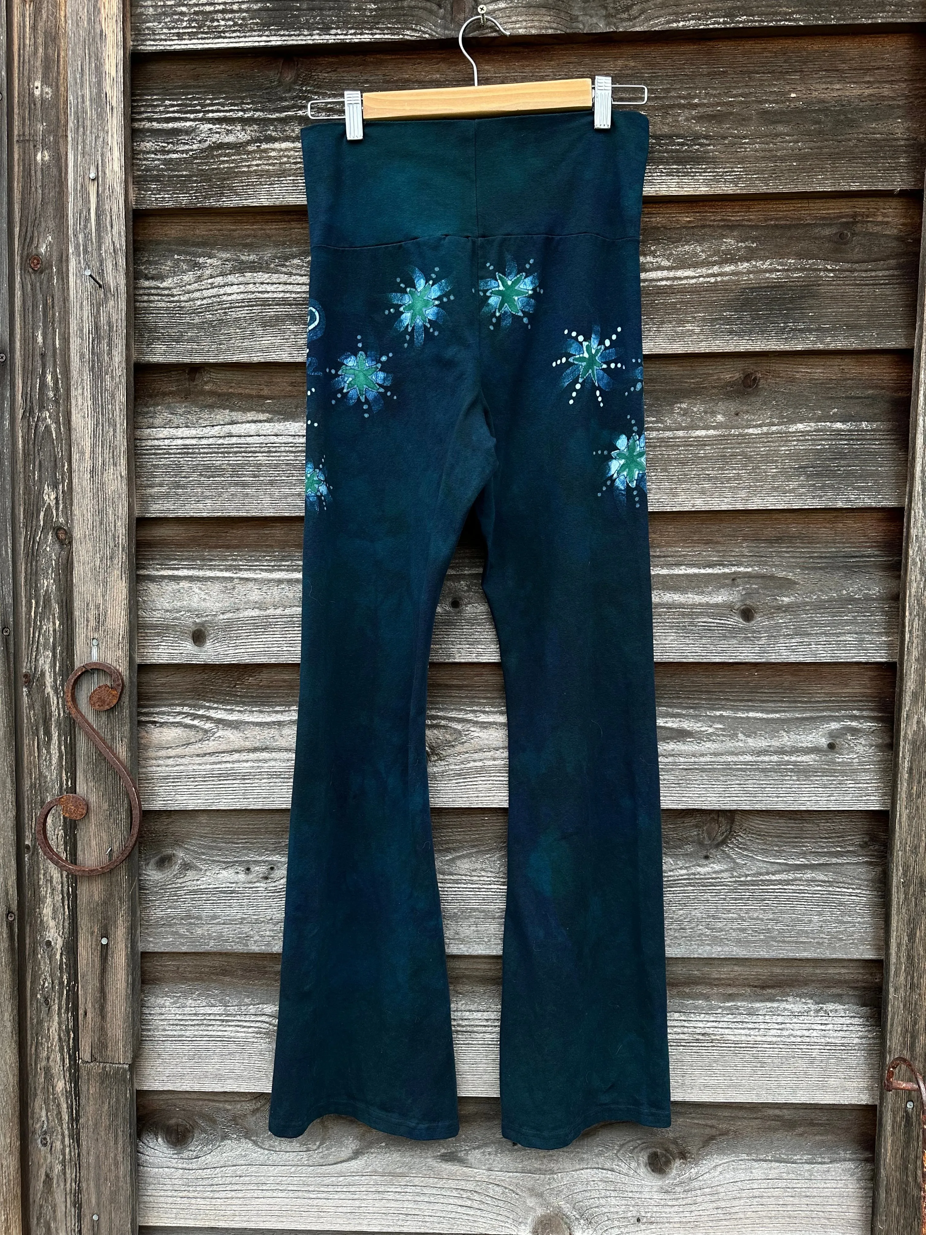 Teal Green Moon and Stars Stretchy Movement Pants - Size Large